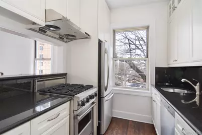 15 Meadow Avenue #6, Bronxville, NY 10708 - Photo 8