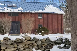 101 Drake Rd, Pleasant Valley, NY 12569 - Photo 6