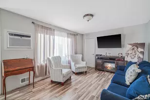 13 Hewes St, Brentwood, NY 11717 - Photo 8