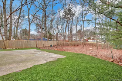 567 Puritan Drive, Shirley, NY 11967 - Photo 6