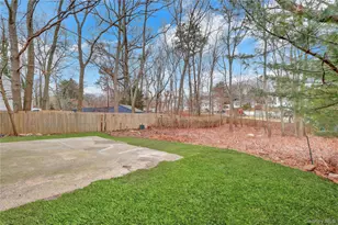 567 Puritan Dr, Shirley, NY 11967 - Photo 6