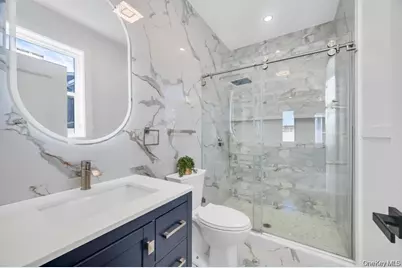 8 Table Lane, Hicksville, NY 11801 - Photo 34