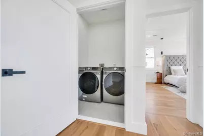 8 Table Lane, Hicksville, NY 11801 - Photo 36