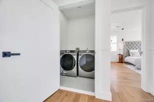 8 Table Ln, Hicksville, NY 11801 - Photo 36