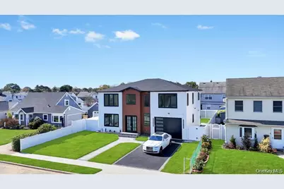 8 Table Lane, Hicksville, NY 11801 - Photo 2