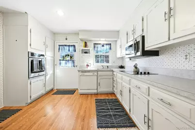 128D Exmore Court, Ridge, NY 11961 - Photo 6