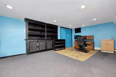 7042 173rd Street, Fresh Meadows, NY 11365 - Photo 20