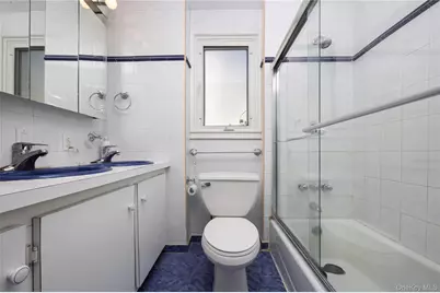 7042 173rd Street, Fresh Meadows, NY 11365 - Photo 16