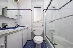 70-42 173rd St, Fresh Meadows, NY 11365 - Photo 16