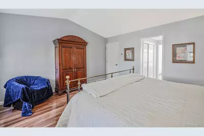 115 Willow Wood Drive, Oakdale, NY 11769 - Photo 18