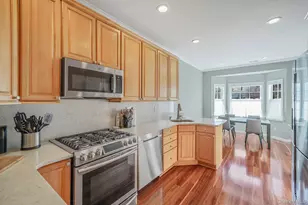 115 Willow Wood Dr, Oakdale, NY 11769 - Photo 8