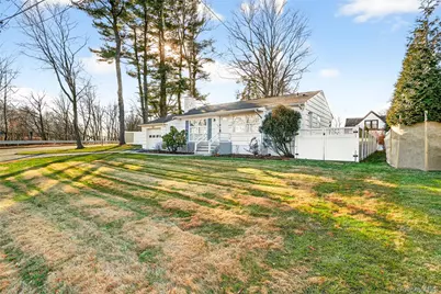 106 Wellford Road, White Plains, NY 10607 - Photo 2