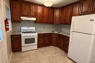 956 Cherry Ln, Floral Park, NY 11001 - Photo 2