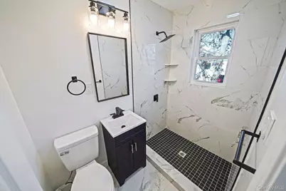 95 Berkshire Drive, Farmingville, NY 11738 - Photo 22