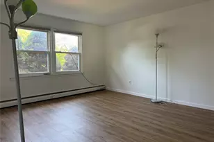 46 W Lane Dr, Plainview, NY 11803 - Photo 4