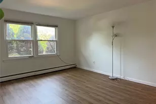 46 W Lane Dr, Plainview, NY 11803 - Photo 2