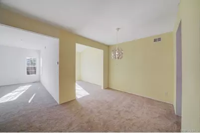 11 Cranberry Circle, Medford, NY 11763 - Photo 12