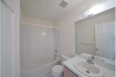 11 Cranberry Circle, Medford, NY 11763 - Photo 26