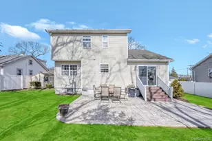 346 Victory Dr, Ronkonkoma, NY 11779 - Photo 40