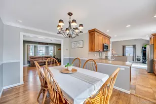 346 Victory Dr, Ronkonkoma, NY 11779 - Photo 8