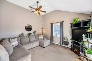 346 Victory Dr, Ronkonkoma, NY 11779 - Photo 18