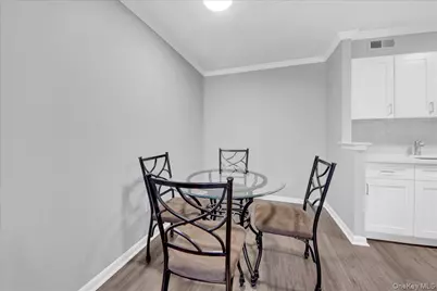400 High Point Drive #PH6, Hartsdale, NY 10530 - Photo 6