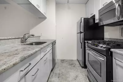 4 Martine Avenue #PH118, White Plains, NY 10606 - Photo 14