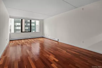 4 Martine Avenue #PH118, White Plains, NY 10606 - Photo 2