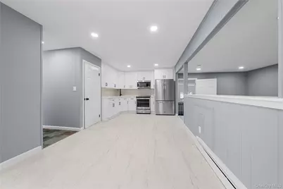 188 W End Avenue, Shirley, NY 11967 - Photo 8