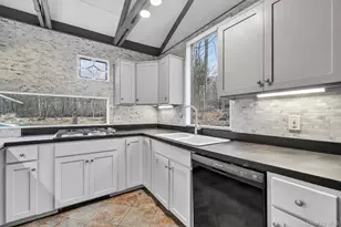 98 Mount Airy Road S, Croton on Hudson, NY 10520 - Photo 16