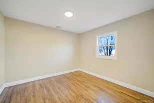 12 Chelmsford Dr, Wheatley Heights, NY 11798 - Photo 24