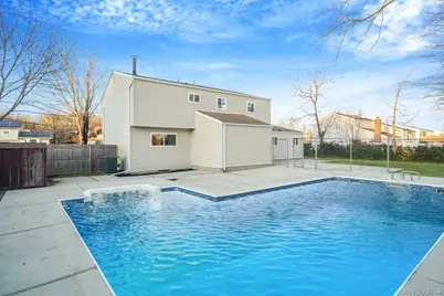 12 Chelmsford Drive, Wheatley Heights, NY 11798 - Photo 30