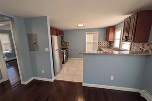 94 Underhill Ave, Roosevelt, NY 11575 - Photo 4