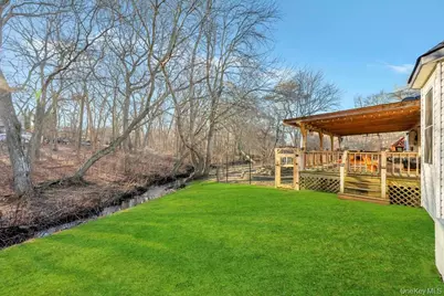 20 Tulip Court, Moriches, NY 11955 - Photo 8