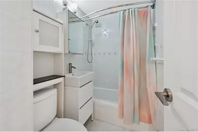 3103 Fairfield Avenue #5D, Bronx, NY 10463 - Photo 16