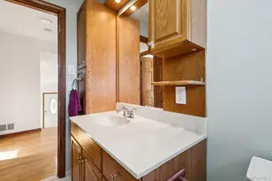 4 Oakley Dr, Huntington Station, NY 11746 - Photo 10