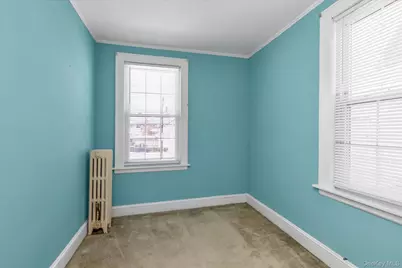 59 Stratford Avenue, Williston Park, NY 11596 - Photo 12