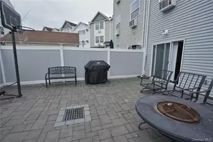 102 Cove Ct, Bronx, NY 10473 - Photo 10