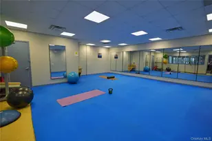 102 Cove Ct, Bronx, NY 10473 - Photo 34