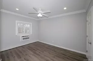 554 New Hwy, Hauppauge, NY 11788 - Photo 8