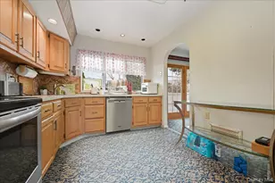 400 Plainview Rd, Hicksville, NY 11801 - Photo 12