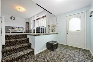 400 Plainview Rd, Hicksville, NY 11801 - Photo 4