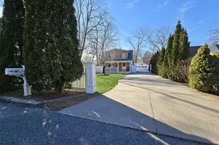 58 N Evergreen Dr, Selden, NY 11784 - Photo 2