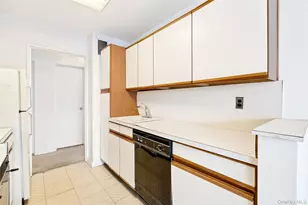 12 Old Mamaroneck Rd, White Plains, NY 10605 - Photo 18