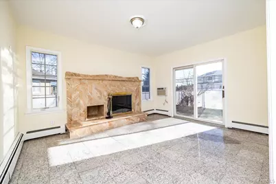 8 Patricia Court, Bethpage, NY 11714 - Photo 10