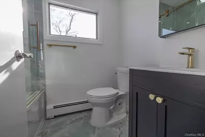 8 Patricia Court, Bethpage, NY 11714 - Photo 24