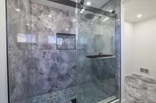 8 Patricia Ct, Bethpage, NY 11714 - Photo 14