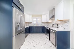 8 Patricia Ct, Bethpage, NY 11714 - Photo 4