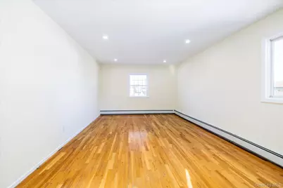 8 Patricia Court, Bethpage, NY 11714 - Photo 18