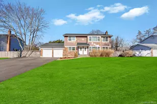 11 Marlo Ln, Hauppauge, NY 11788 - Photo 2